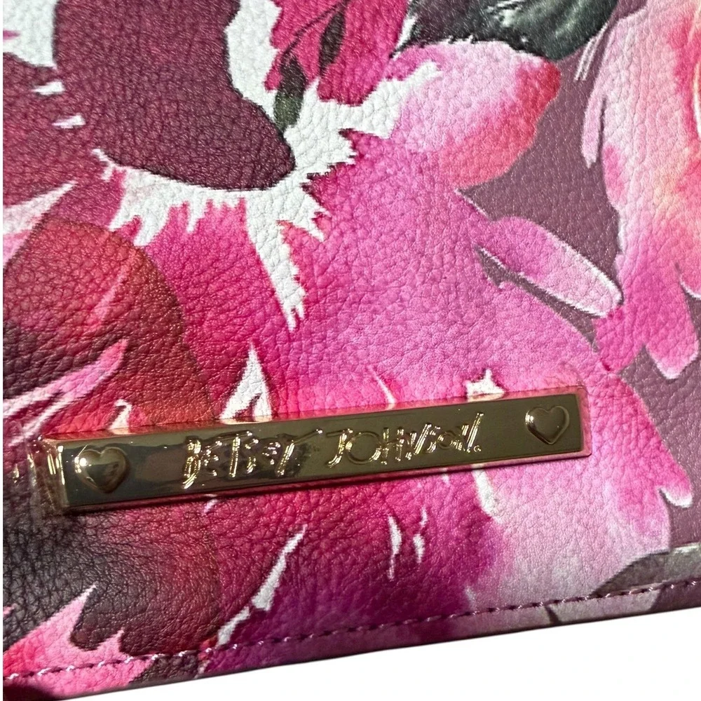 NWOT‎ Betsey Johnson Floral Wristlet Pouch Pink Rose Watercolor Clutch